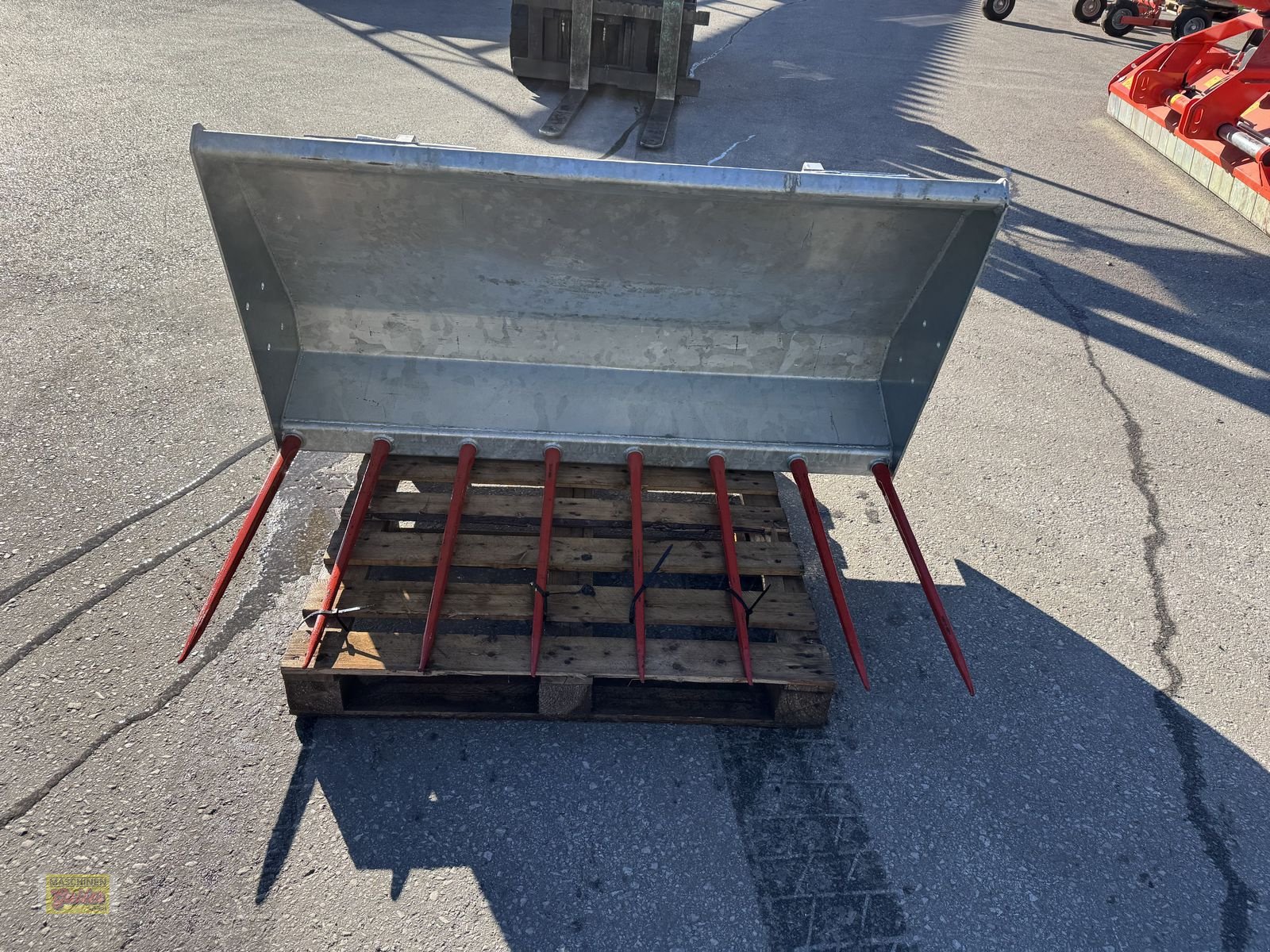 Frontladerzubehör des Typs Fliegl Stalldunggabel 145cm Euroaufnahme Vollverzinkt, Neumaschine in Kötschach (Bild 7)