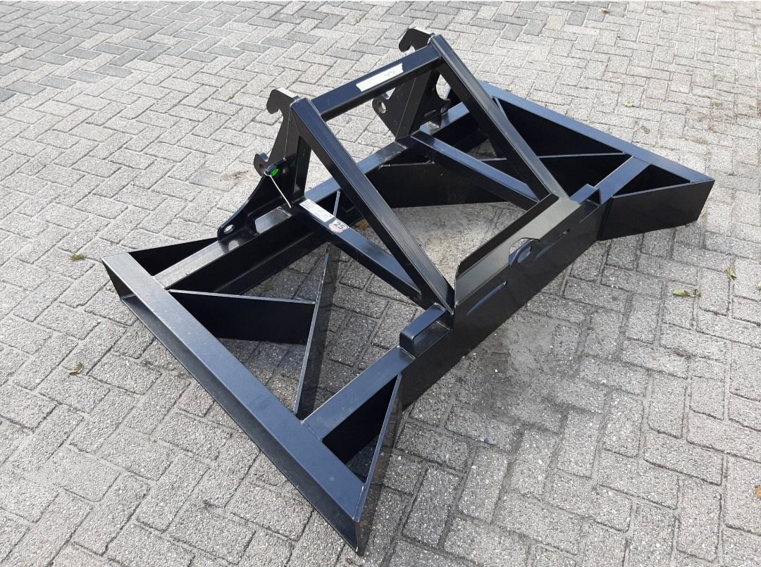 Frontladerzubehör of the type GiANT ADAPTERRAHMEN, Neumaschine in Hardinxveld-Giessendam (Picture 3)