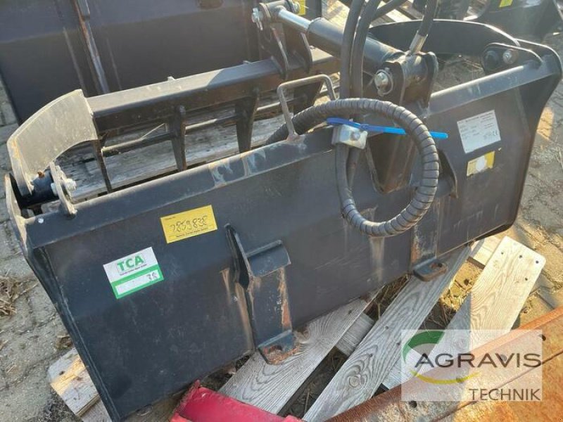 Frontladerzubehör tipa GiANT DUNG- UND SILAGEZANG, Neumaschine u Alpen (Slika 1)