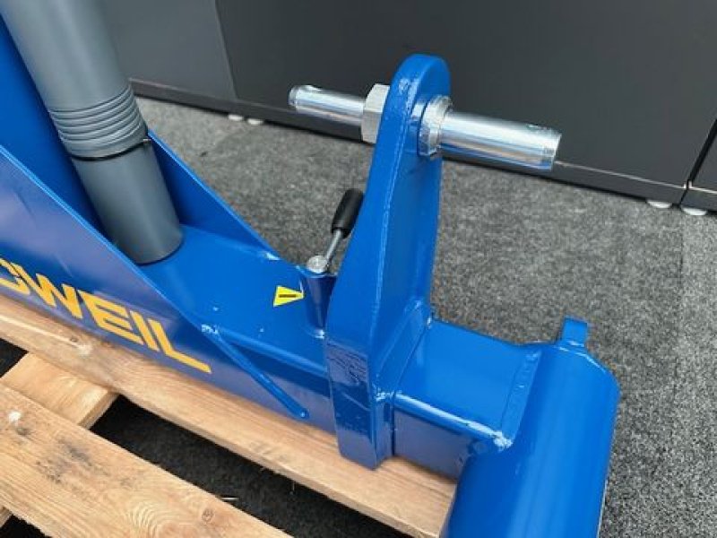 Frontladerzubehör des Typs Göweil Rundballen-Transportgabel mechanisch BTGME, Neumaschine in Tamsweg (Bild 5)