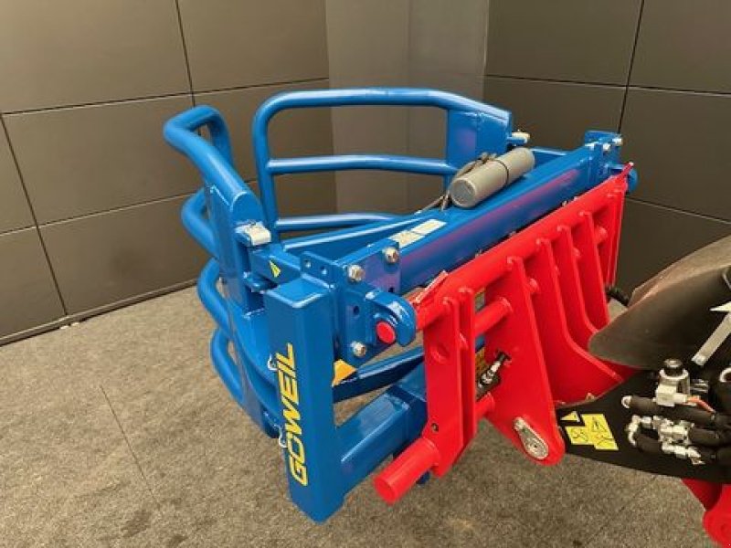 Frontladerzubehör des Typs Göweil Rundballengreifer RBG160 1,10-1,60m Euroaufnahme, Neumaschine in Tamsweg (Bild 3)