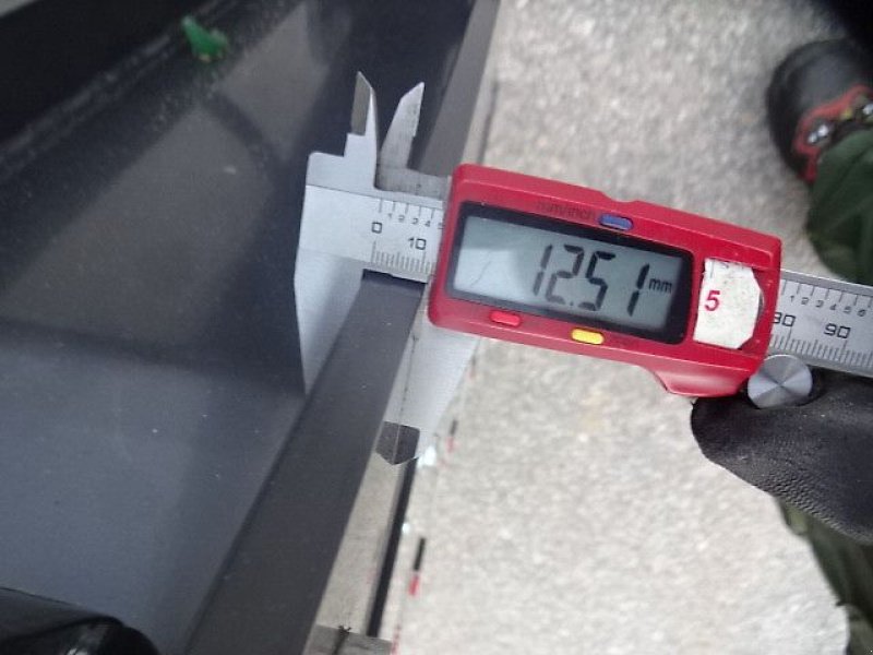 Frontladerzubehör типа H-L-M Siloreißschaufel- Big Volumen XXL -  2 Meter -  2.2 Meter- oder 2,4 Meter   oder 2,5 Meter, Neumaschine в Neureichenau (Фотография 17)