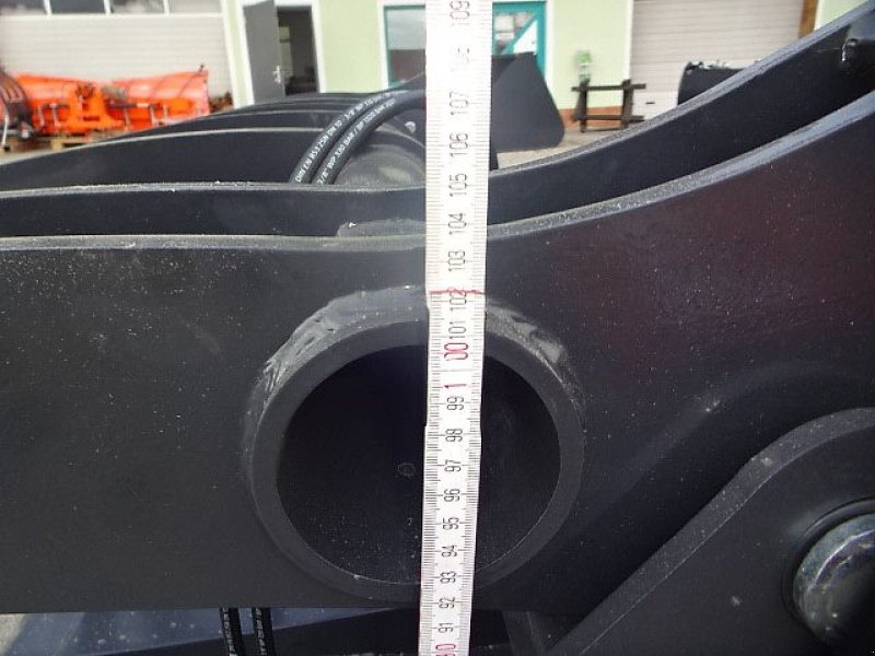 Frontladerzubehör типа H-L-M Siloreißschaufel- Big Volumen XXL -  2 Meter -  2.2 Meter- oder 2,4 Meter   oder 2,5 Meter, Neumaschine в Neureichenau (Фотография 9)