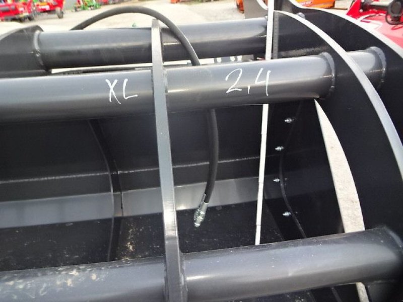 Frontladerzubehör типа H-L-M Siloreißschaufel- Big Volumen XXL -  2 Meter -  2.2 Meter- oder 2,4 Meter   oder 2,5 Meter, Neumaschine в Neureichenau (Фотография 18)