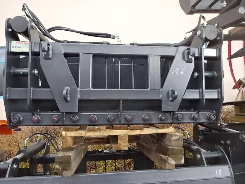 Frontladerzubehör of the type H-L-M Siloschneidschaufel - hydraulisch mit 2 Hydraulikzylinder - Breite 1,6 Meter / oder Breite 1,8 Meter, Neumaschine in Neureichenau (Picture 31)