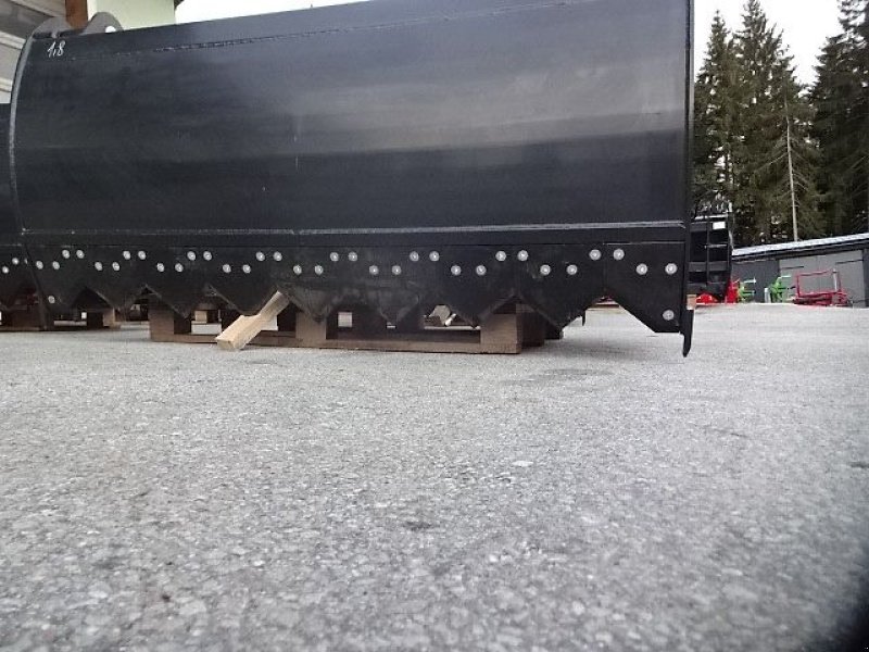 Frontladerzubehör of the type H-L-M Siloschneidschaufel - hydraulisch mit 2 Hydraulikzylinder - Breite 1,6 Meter / oder Breite 1,8 Meter, Neumaschine in Neureichenau (Picture 4)