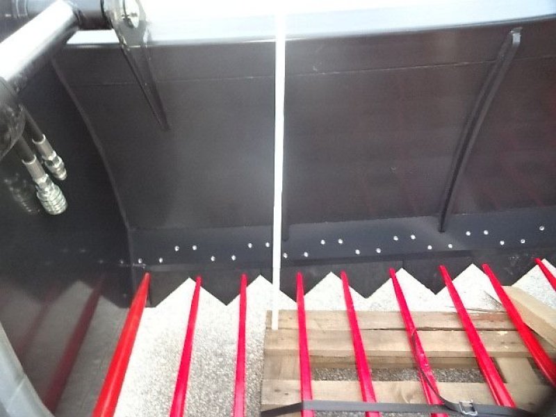 Frontladerzubehör of the type H-L-M Siloschneidschaufel - hydraulisch mit 2 Hydraulikzylinder - Breite 1,6 Meter / oder Breite 1,8 Meter, Neumaschine in Neureichenau (Picture 11)