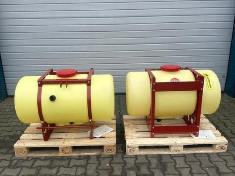 Frontladerzubehör типа Hardi FRONTTANK 300 L 2x, Neumaschine в Meppen