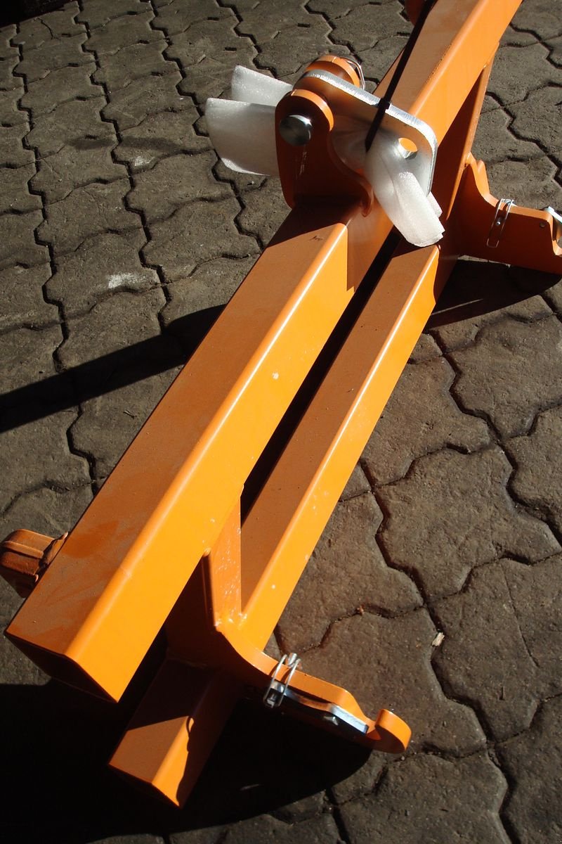 Frontladerzubehör of the type Hauer 3-Punkt Adapter für Euro/Hauer Aufnahme, Neumaschine in Judenburg (Picture 3)