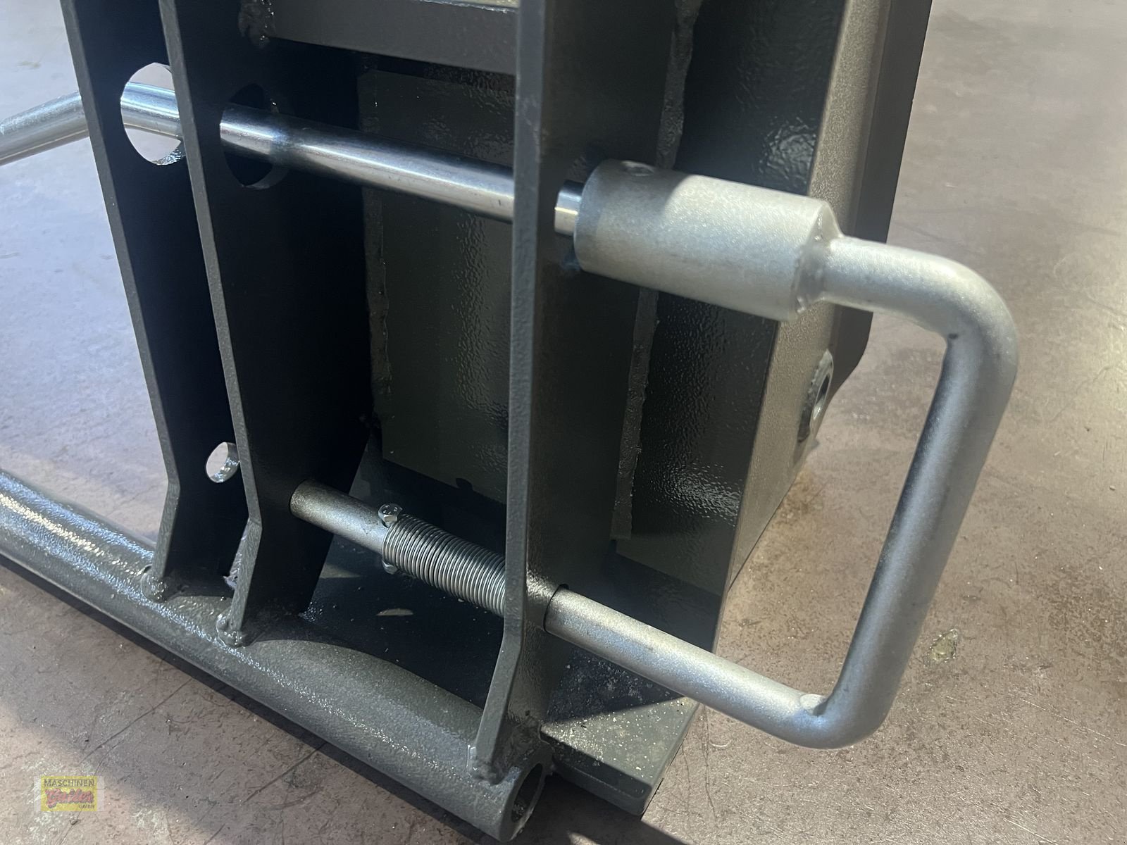 Frontladerzubehör of the type Hauer Adapter Hauer auf Euro, Neumaschine in Kötschach (Picture 10)