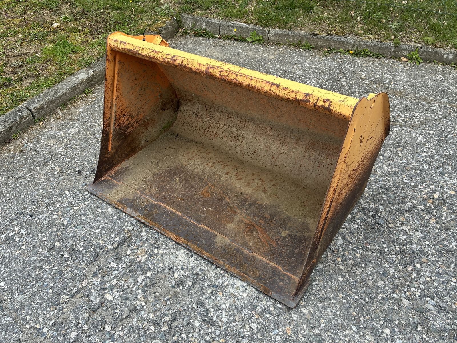 Frontladerzubehör от тип Hauer Erdschaufel 120, Gebrauchtmaschine в Villach (Снимка 2)