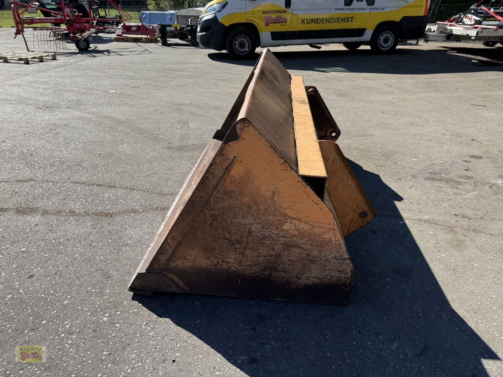 Frontladerzubehör of the type Hauer Frontladerschaufel 200cm mit Haueraufnahme, Gebrauchtmaschine in Kötschach (Picture 11)