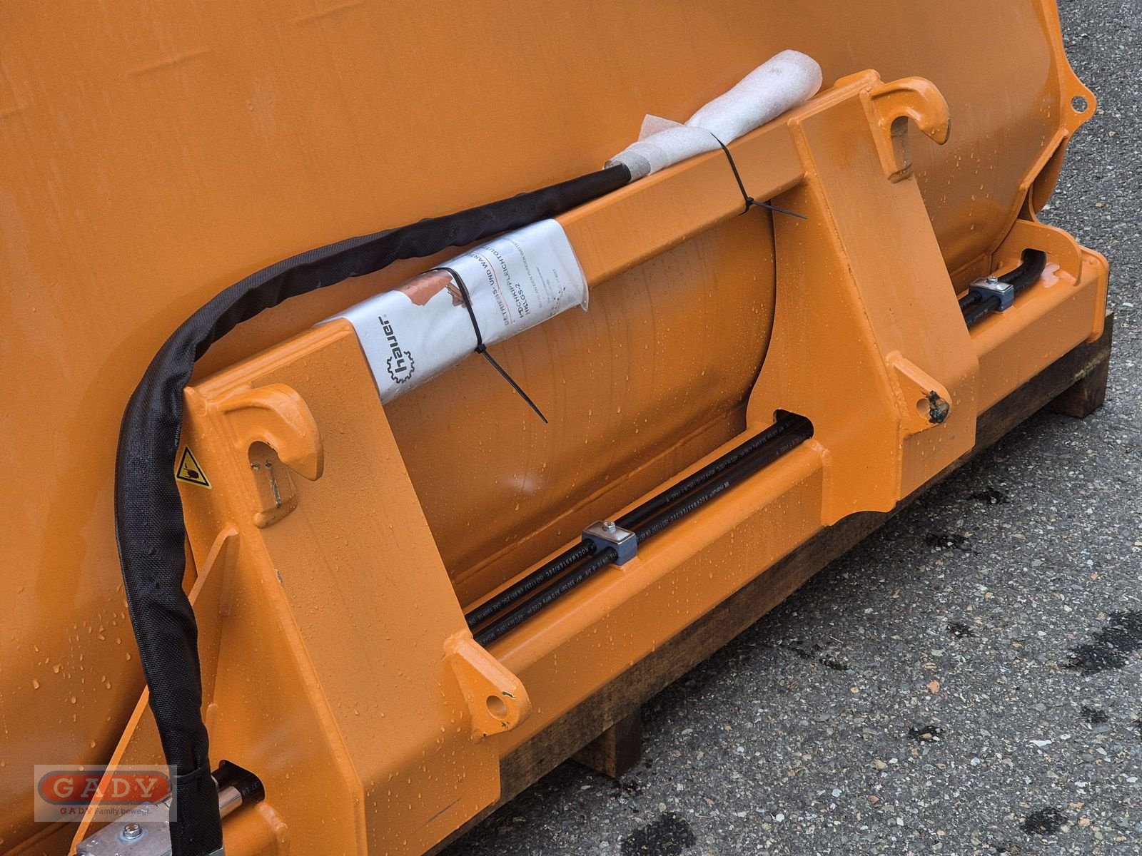 Frontladerzubehör des Typs Hauer HKLGS 2200,EURO  HOCHKIPPSCHAUFEL, Neumaschine in Lebring (Bild 4)