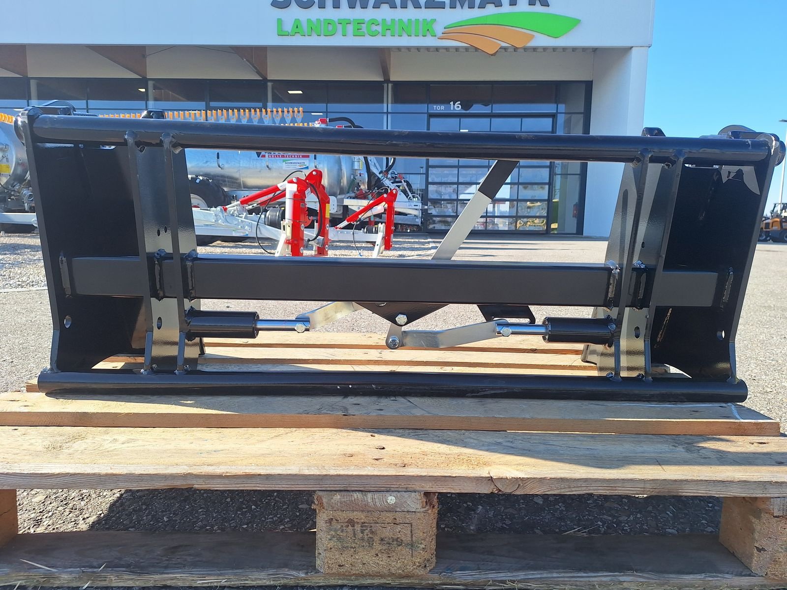 Frontladerzubehör des Typs Hauer Werkzeugadapter B-Eu, Neumaschine in Schlitters (Bild 11)