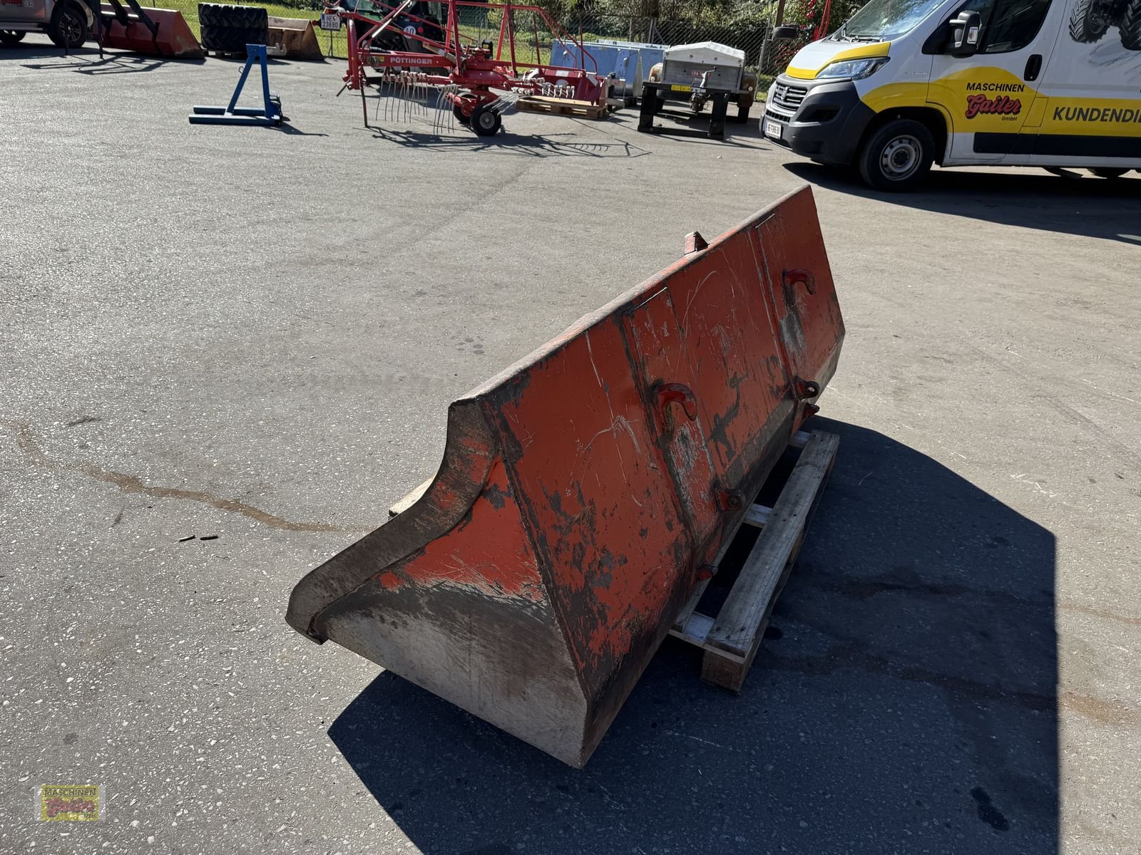 Frontladerzubehör des Typs Hydrac Frontladerschaufel 225cm mit Euroaufnahme, Gebrauchtmaschine in Kötschach (Bild 11)