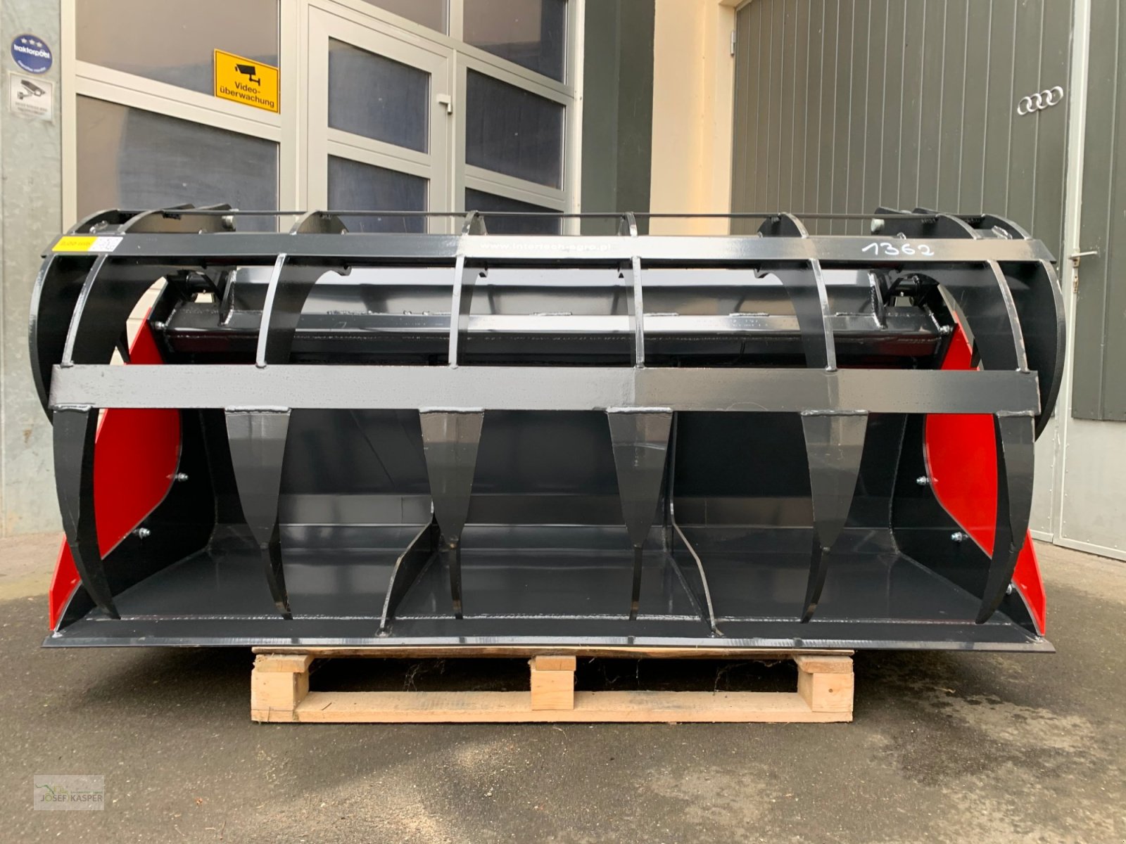 Frontladerzubehör tip Inter Tech Greifschaufel 2,20 m breit, Neumaschine in Alitzheim (Poză 2)