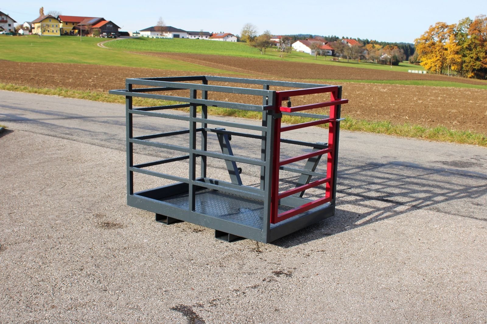 Frontladerzubehör of the type InterTech Arbeitskorb, Arbeitsbühne 1550, Neumaschine in Neukirchen am Walde  (Picture 4)