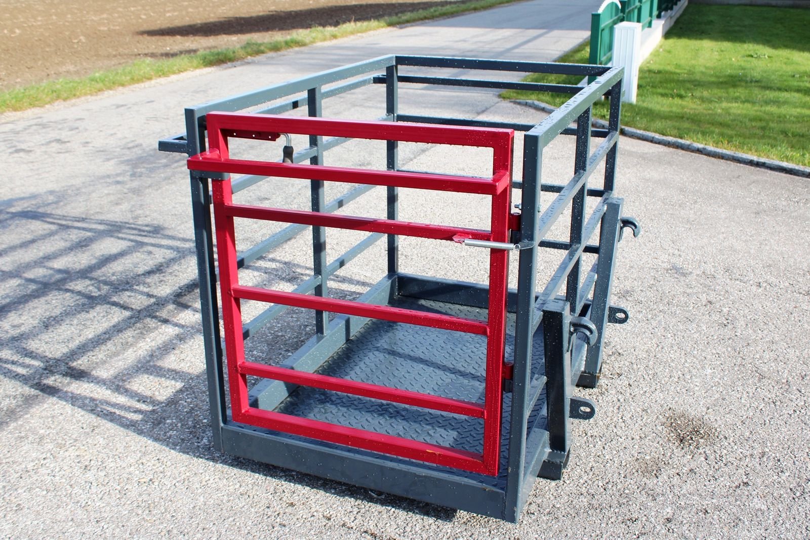 Frontladerzubehör of the type InterTech Arbeitskorb, Arbeitsbühne 1550, Neumaschine in Neukirchen am Walde  (Picture 8)