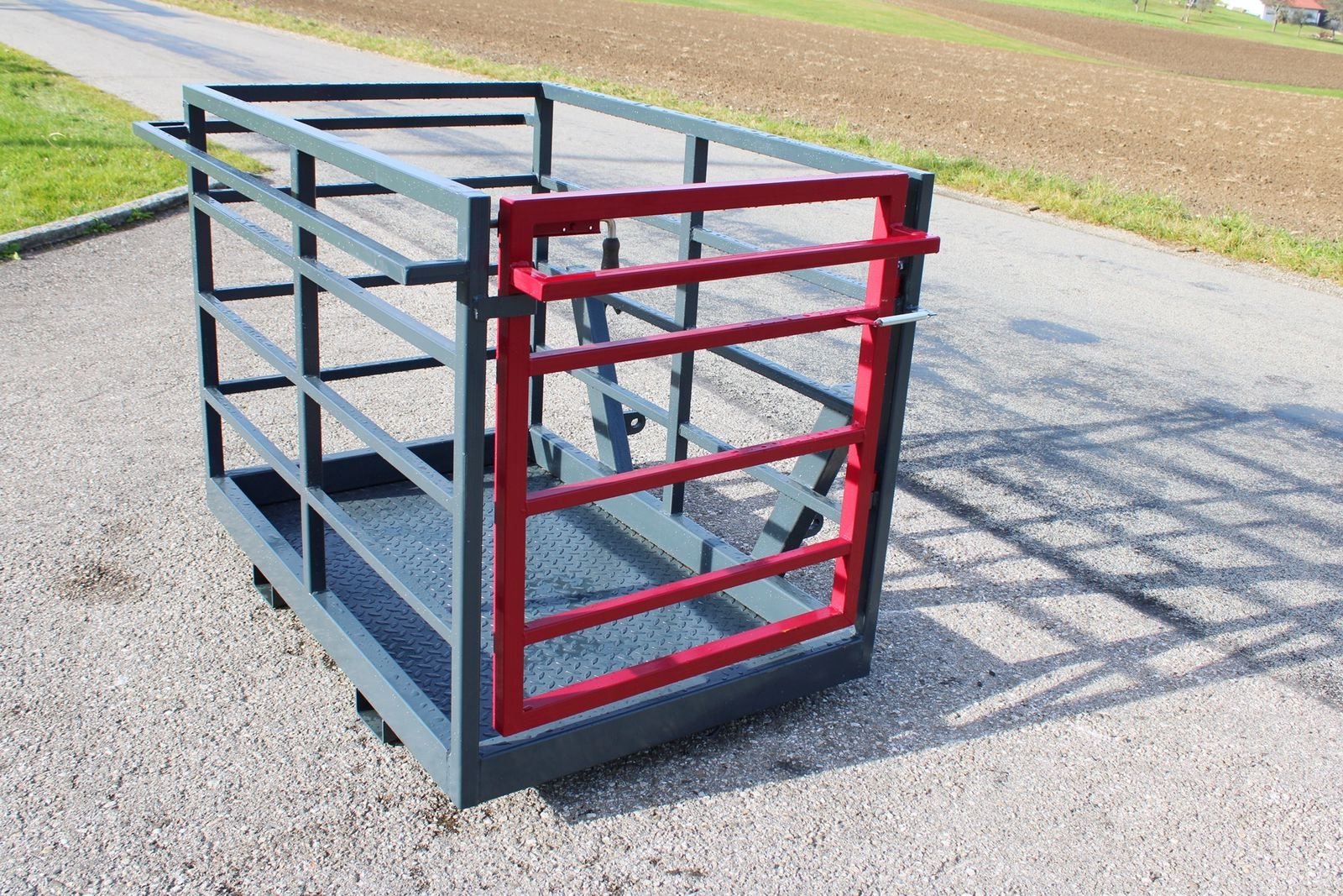 Frontladerzubehör of the type InterTech Arbeitskorb, Arbeitsbühne 1550, Neumaschine in Neukirchen am Walde  (Picture 5)