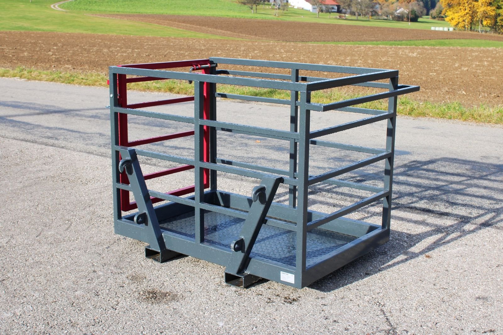 Frontladerzubehör of the type InterTech Arbeitskorb, Arbeitsbühne 1550, Neumaschine in Neukirchen am Walde  (Picture 3)