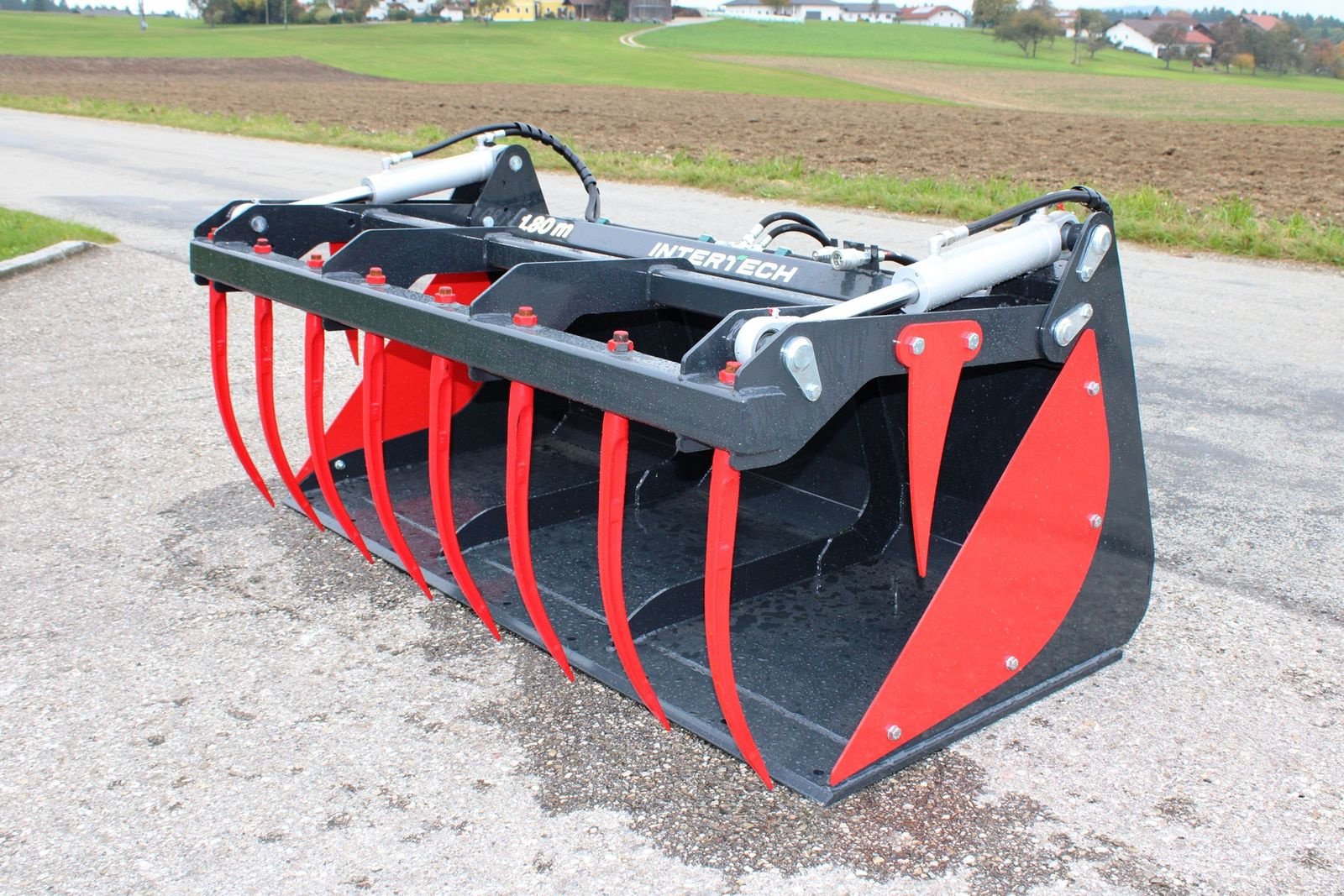 Frontladerzubehör of the type InterTech Krokoschaufel, Greifschaufel 1800, Neumaschine in Neukirchen am Walde  (Picture 5)