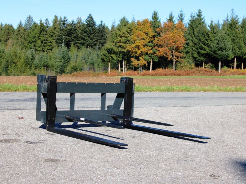 Frontladerzubehör des Typs InterTech Palettengabel 2000kg kombi, Neumaschine in Neukirchen am Walde  (Bild 1)
