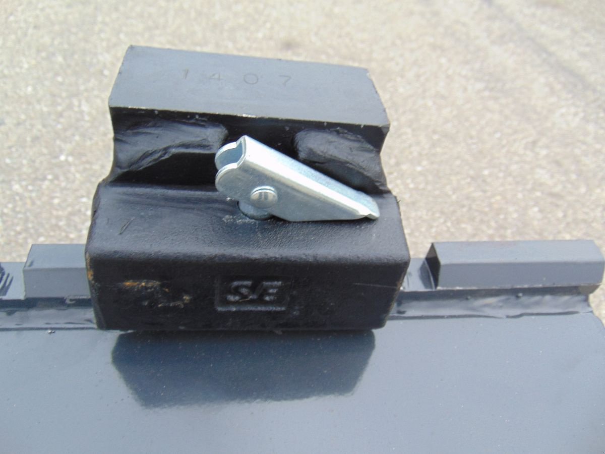 Frontladerzubehör des Typs InterTech Schwerlast-Palettengabel HD3000A, Neumaschine in Neukirchen am Walde  (Bild 6)