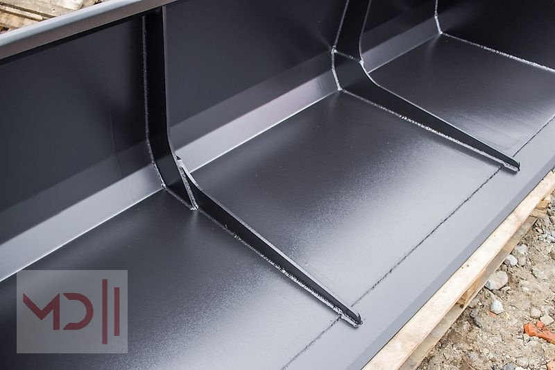 Frontladerzubehör of the type MD Landmaschinen AT UNIVERSALSCHAUFEL model I / 1,2 m -2,5 m, Neumaschine in Zeven (Picture 4)