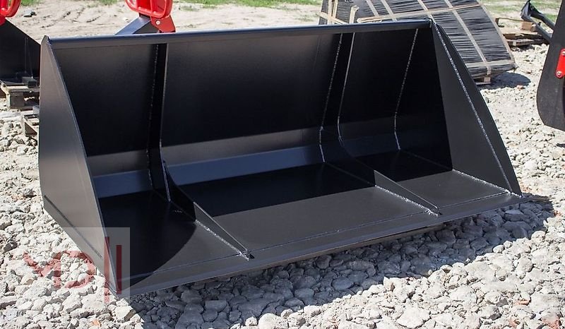 Frontladerzubehör of the type MD Landmaschinen AT UNIVERSALSCHAUFEL model I / 1,2 m -2,5 m, Neumaschine in Zeven (Picture 1)