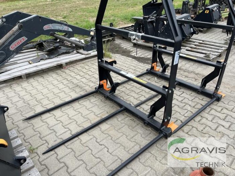 Frontladerzubehör of the type Quicke BALLENGABEL M 140 EURO, Neumaschine in Alpen (Picture 3)