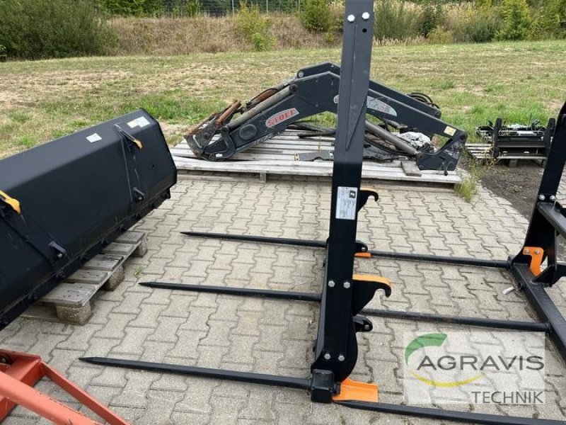 Frontladerzubehör of the type Quicke BALLENGABEL M 140 EURO, Neumaschine in Alpen (Picture 2)