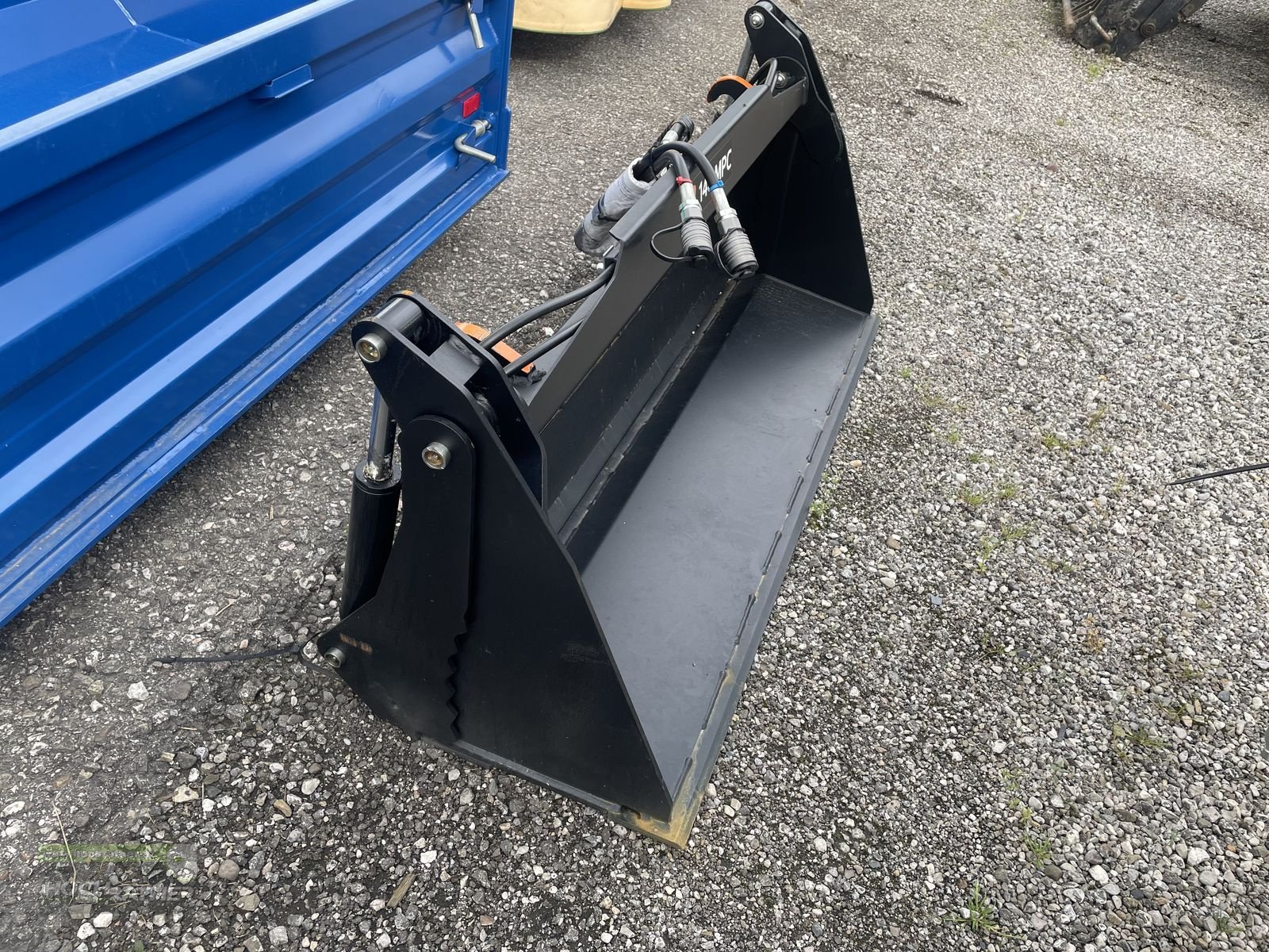 Frontladerzubehör tipa Quicke MPC Schaufel 140 Euro, Neumaschine u Kronstorf (Slika 7)