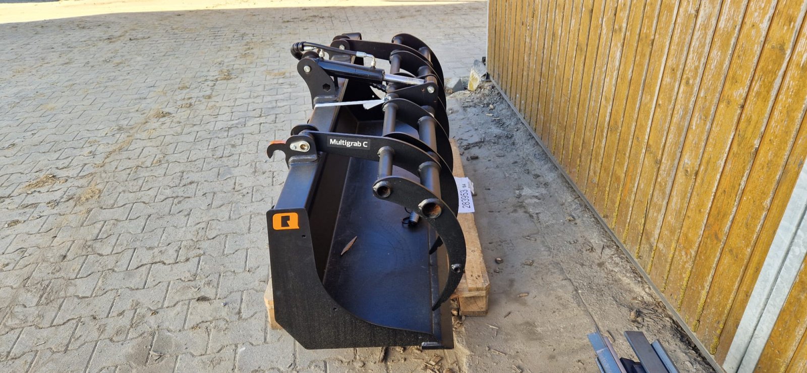 Frontladerzubehör типа Quicke Multigrab C170, Neumaschine в Windorf (Фотография 2)
