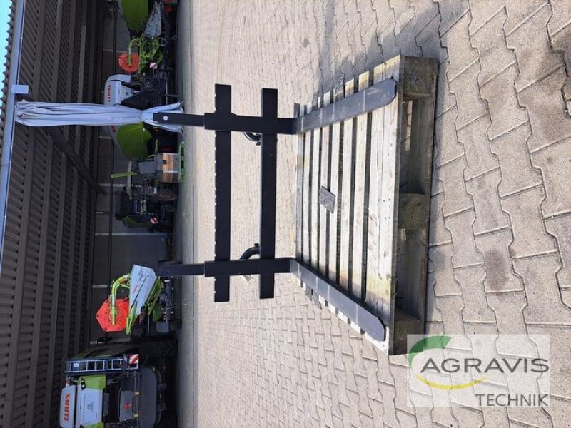 Frontladerzubehör of the type Quicke PALETTENGABEL M 2500 KG-1400, Neumaschine in Rheinbach (Picture 4)