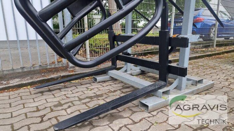 Frontladerzubehör of the type Quicke UNIGRIP 130, Neumaschine in Beckum (Picture 3)