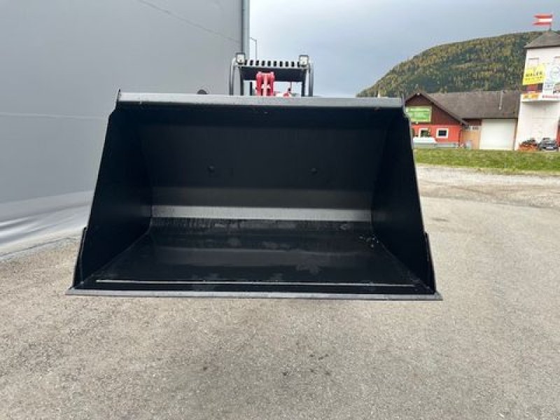 Frontladerzubehör des Typs Quicke Universalschaufel GM140cm, Neumaschine in Tamsweg (Bild 4)