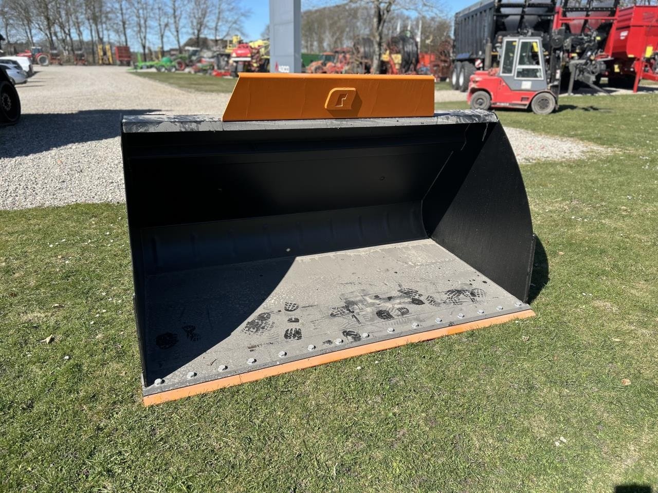 Frontladerzubehör typu Quicke VL+ 240 VOLUMENSKOVL, Gebrauchtmaschine v Grindsted (Obrázek 2)