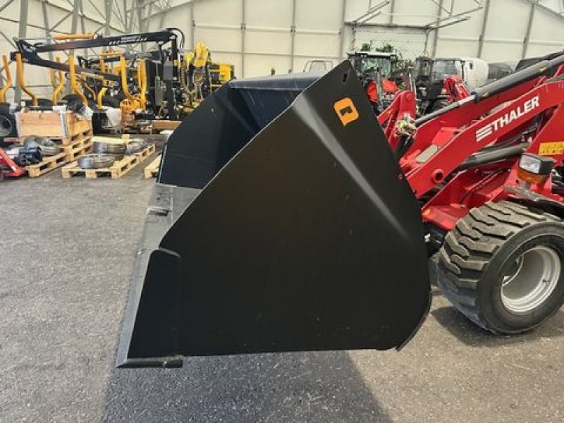 Frontladerzubehör of the type Quicke Volumenschaufel VM245cm, Neumaschine in Tamsweg (Picture 2)