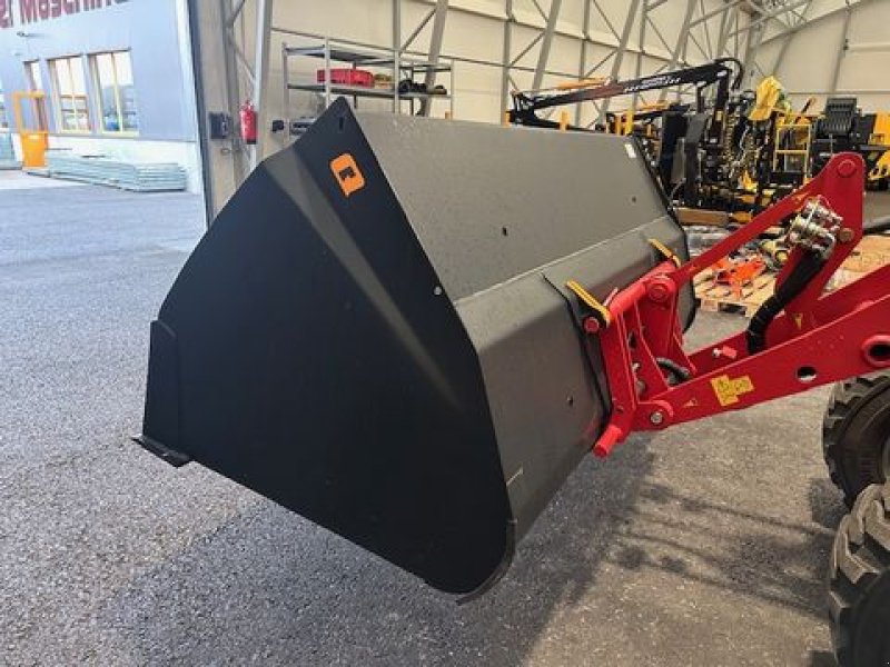 Frontladerzubehör of the type Quicke Volumenschaufel VM245cm, Neumaschine in Tamsweg (Picture 3)