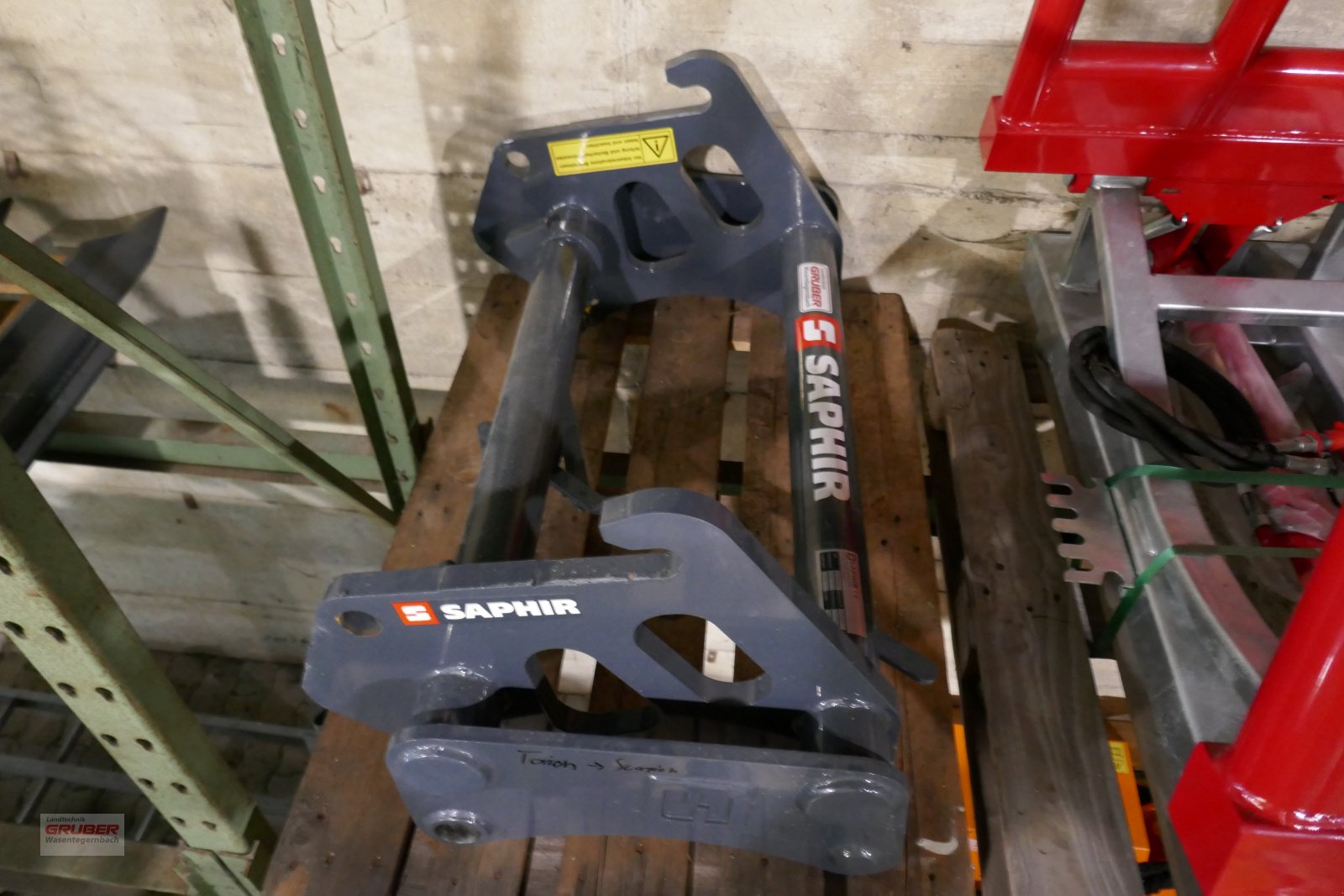 Frontladerzubehör des Typs Saphir Adapter - CLAAS Torion auf CLAAS Scorpion, Neumaschine in Dorfen (Bild 1)