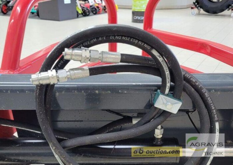 Frontladerzubehör of the type Schneider RUNDBALLENZANGE, Neumaschine in Emsbüren (Picture 4)