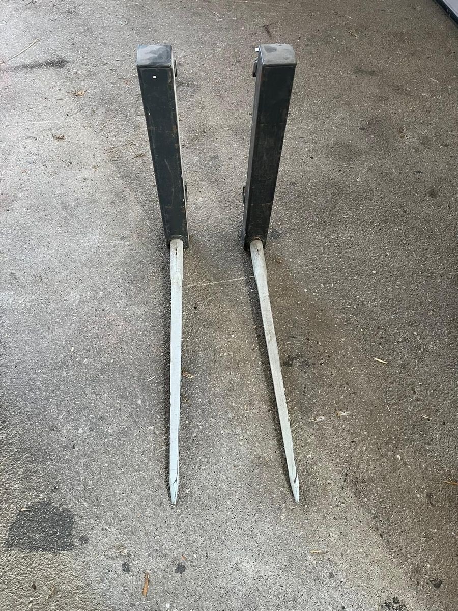 Frontladerzubehör of the type Sonstige 1 Paar Ballenspieß zu FME2 Aufnahme, Gebrauchtmaschine in Schlitters (Picture 1)