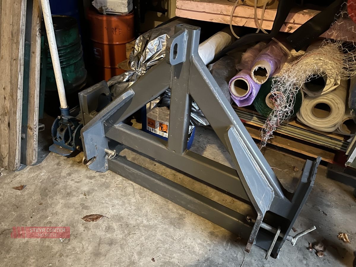 Frontladerzubehör des Typs Sonstige 3-Punkt Adapter PRIVATVERKAUF, Gebrauchtmaschine in St. Pölten (Bild 1)