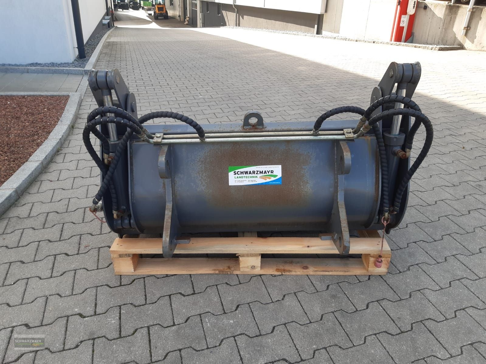 Frontladerzubehör of the type Sonstige 4-in1 Klappschaufel, Gebrauchtmaschine in Aurolzmünster (Picture 2)