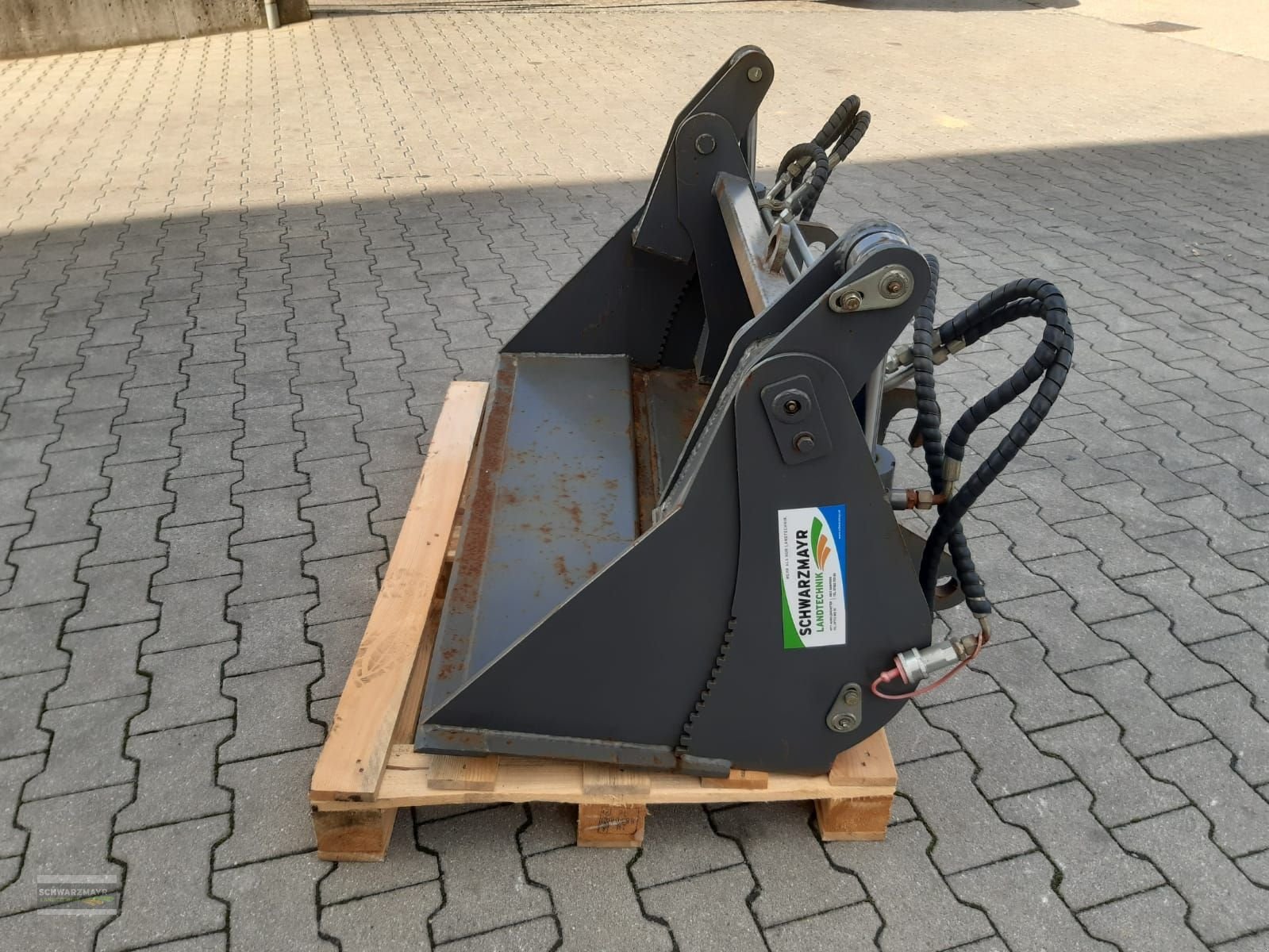 Frontladerzubehör of the type Sonstige 4-in1 Klappschaufel, Gebrauchtmaschine in Aurolzmünster (Picture 4)