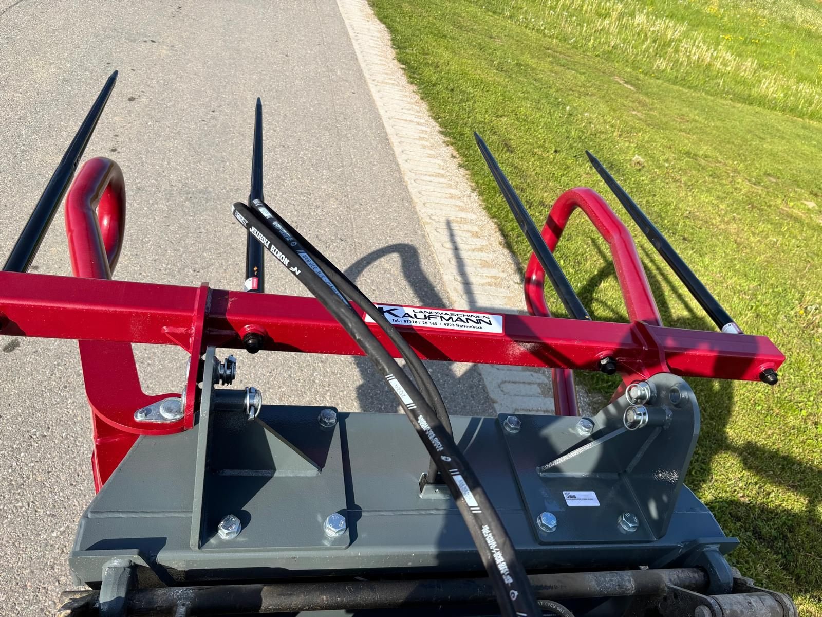 Frontladerzubehör des Typs Sonstige Ballengreifer Kombi, Neumaschine in NATTERNBACH (Bild 8)