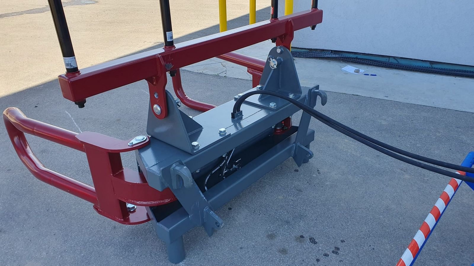 Frontladerzubehör des Typs Sonstige Ballengreifer Kombi, Neumaschine in NATTERNBACH (Bild 13)