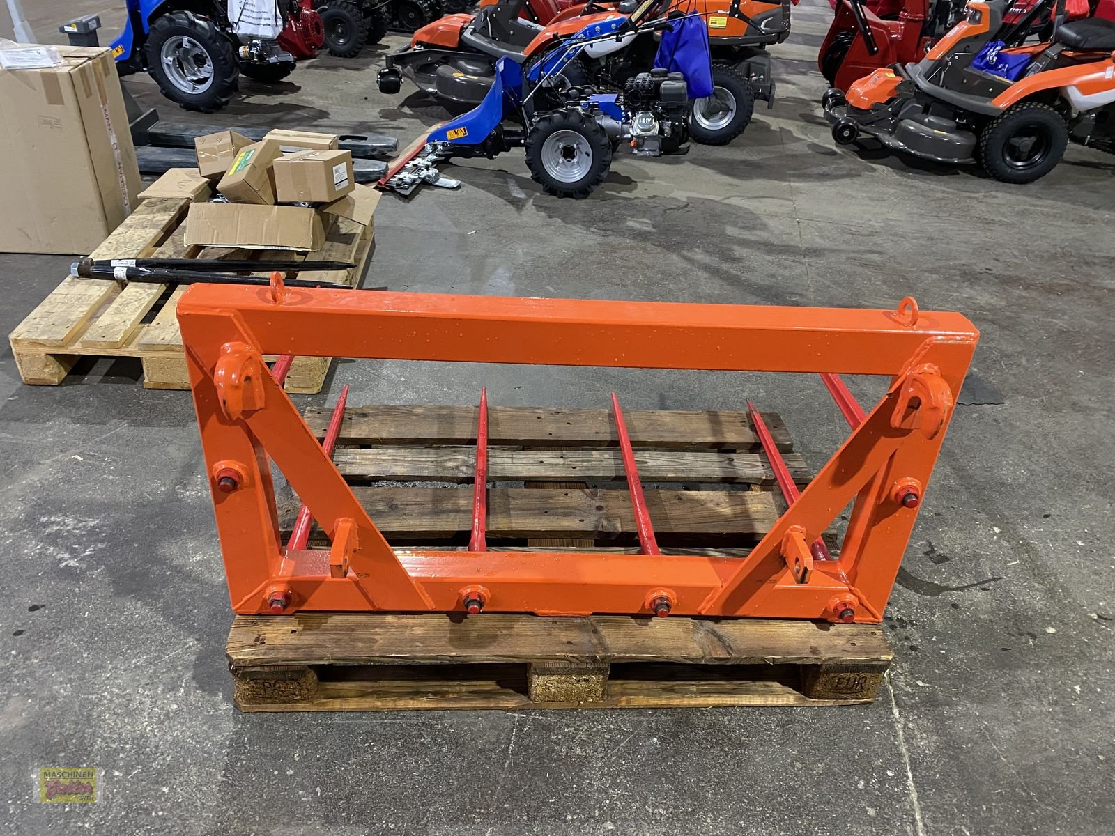 Frontladerzubehör tipa Sonstige Ballenspitz mit 6 Zinken schraubbar, Vorführmaschine u Kötschach (Slika 12)