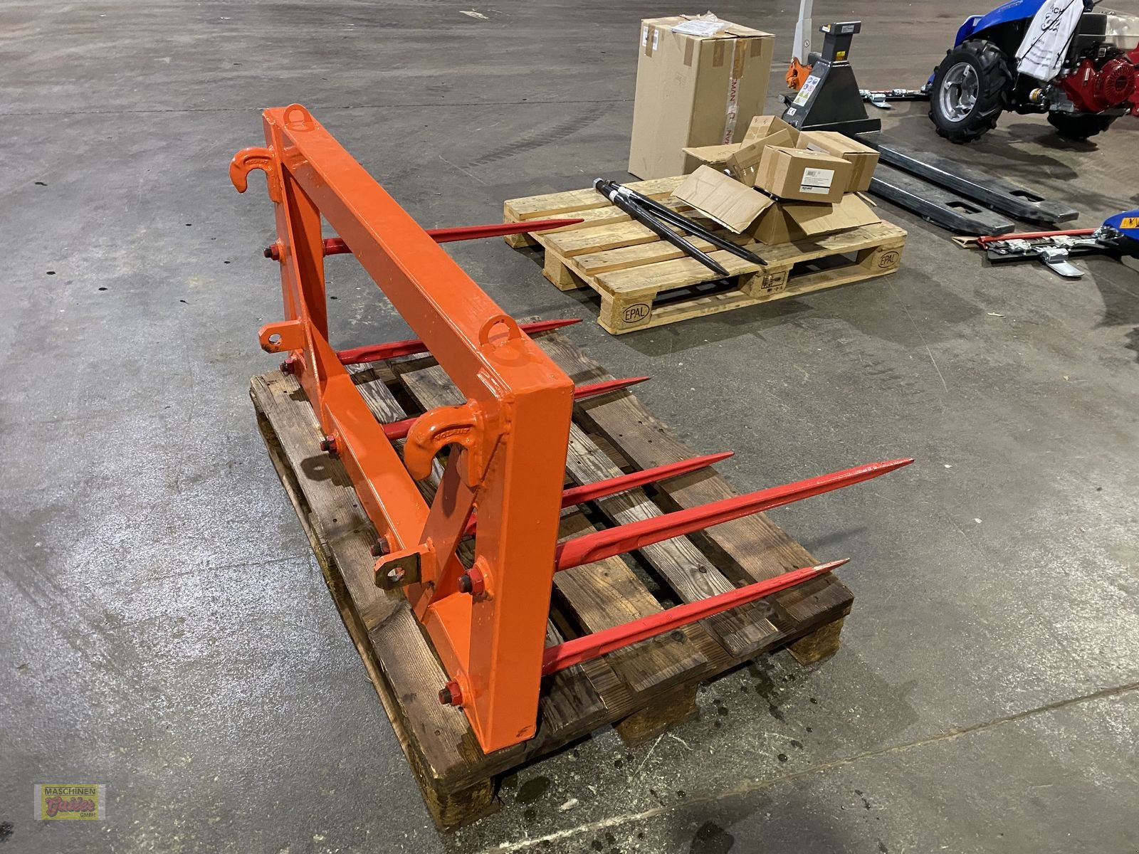 Frontladerzubehör tipa Sonstige Ballenspitz mit 6 Zinken schraubbar, Vorführmaschine u Kötschach (Slika 9)