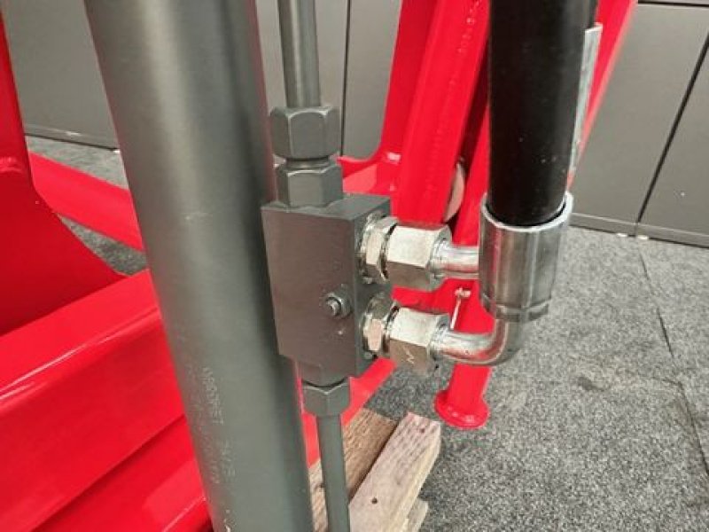 Frontladerzubehör des Typs Sonstige doppelte Ballengabel hydraulisch zum Heben, Neumaschine in Tamsweg (Bild 15)